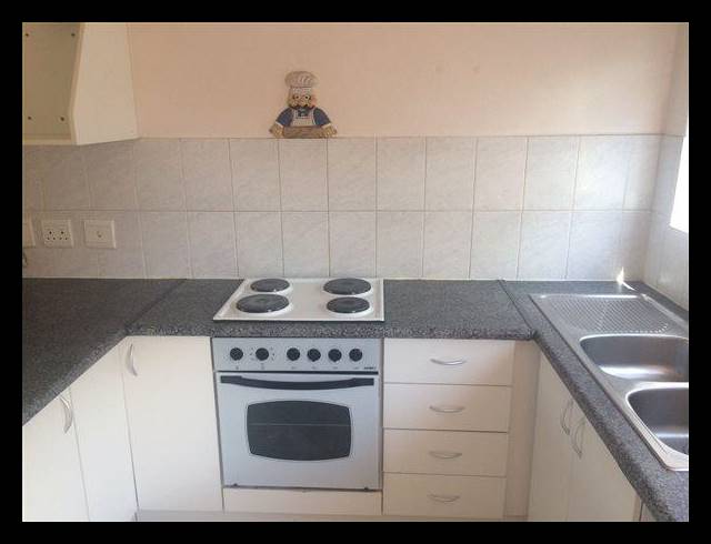 2 BEDROOM PROPERTY TO RENT IN WILGEHEUWEL